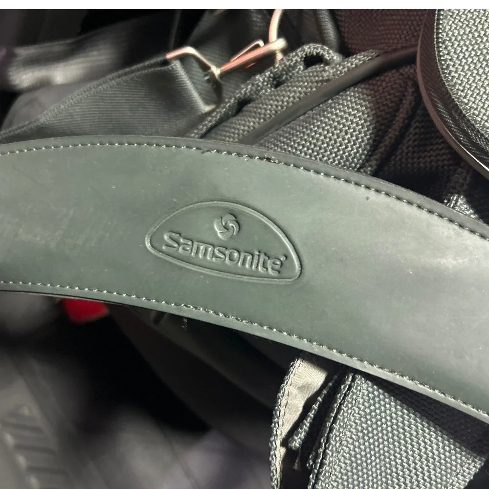 Samsonite Green Ballistic Nylon Travel Carry-On Bag‎ Multi-Pocket Utility Duffle
